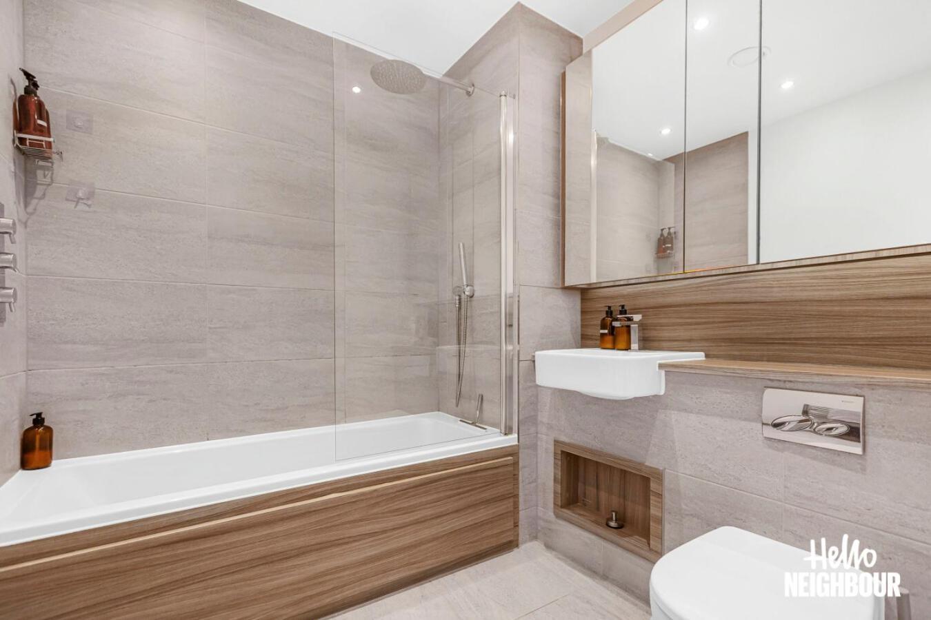 Modern 1 Bedroom Apartment With Parking In Colindale, London Edgware Extérieur photo